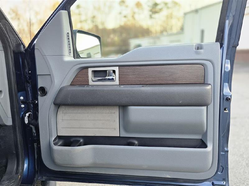 Ford F-150 Lariat SuperCrew 5.5-ft. Bed 4WD 2013