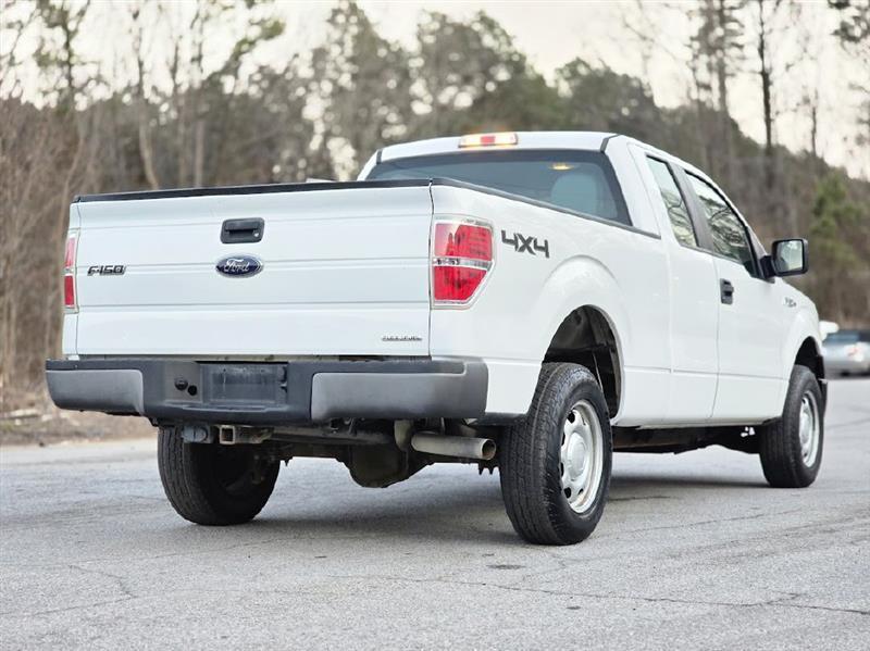 Ford F-150 XL SuperCab 8-ft. Bed 4WD 2013