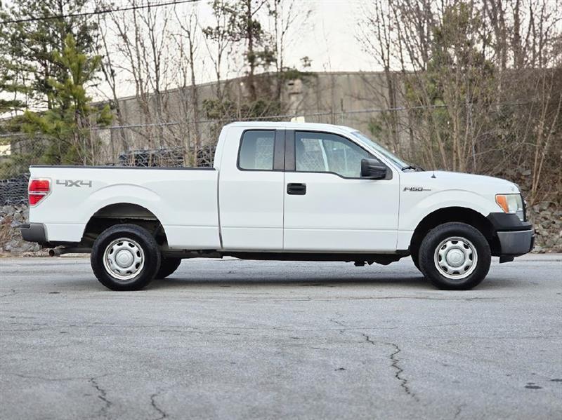 Ford F-150 XL SuperCab 8-ft. Bed 4WD 2013