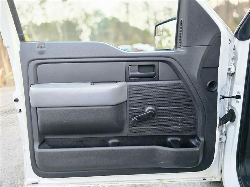 Ford F-150 XL SuperCab 8-ft. Bed 4WD 2013