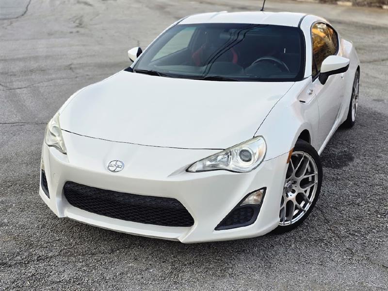 Scion FR-S 6MT 2013