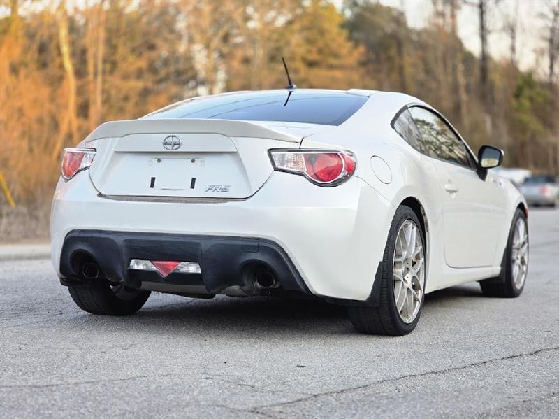 Scion FR-S 6MT 2013