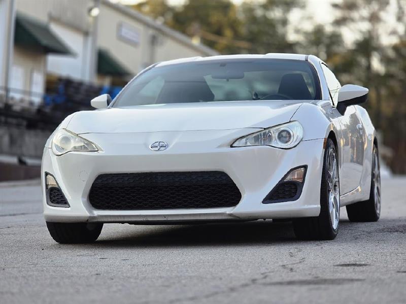 Scion FR-S 6MT 2013