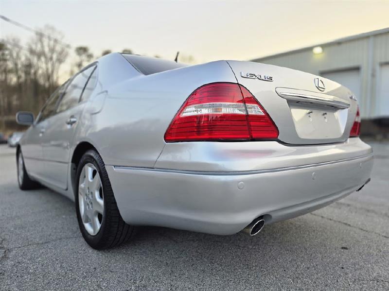Lexus LS 430 Sedan 2004