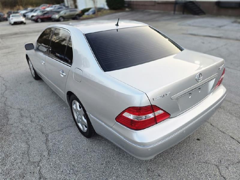 Lexus LS 430 Sedan 2004