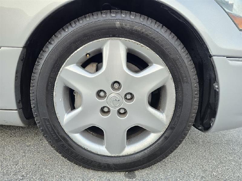 Lexus LS 430 Sedan 2004