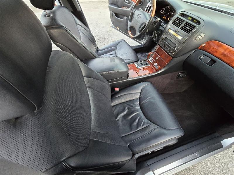 Lexus LS 430 Sedan 2004