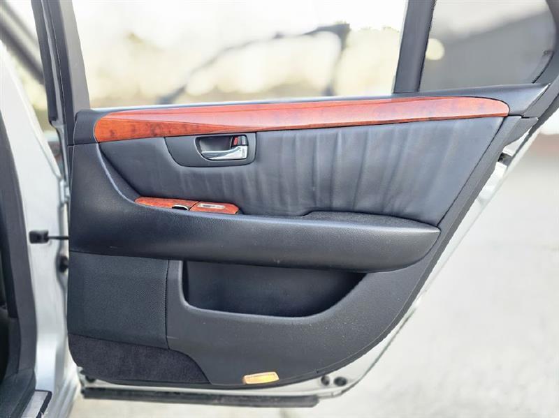 Lexus LS 430 Sedan 2004