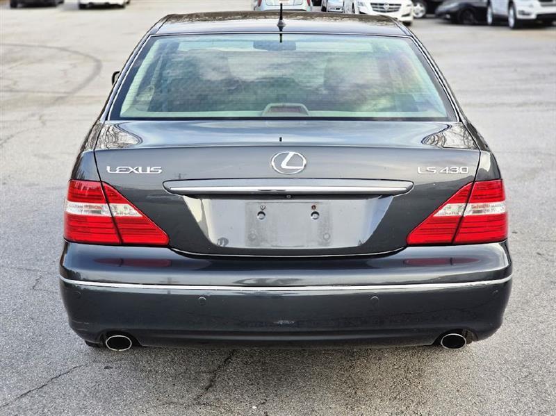 Lexus LS 430 Sedan 2004