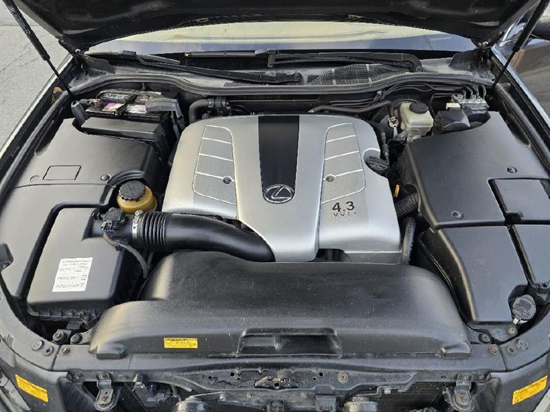 Lexus LS 430 Sedan 2004