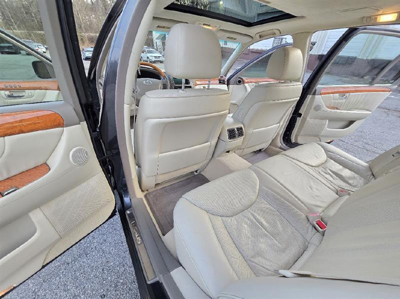 Lexus LS 430 Sedan 2004