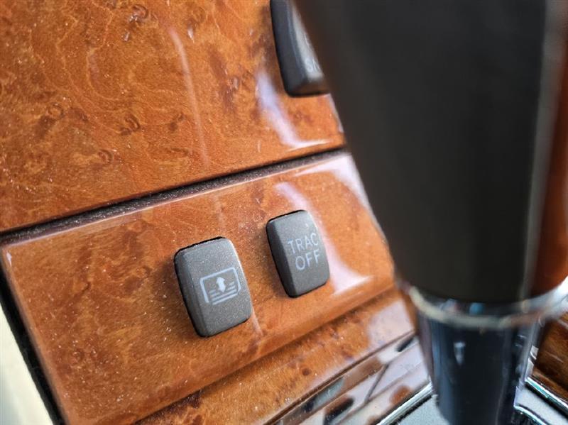 Lexus LS 430 Sedan 2004