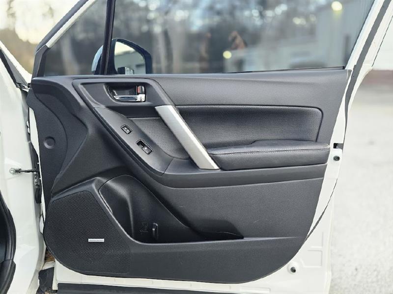 Subaru Forester 2.0XT Touring 2014