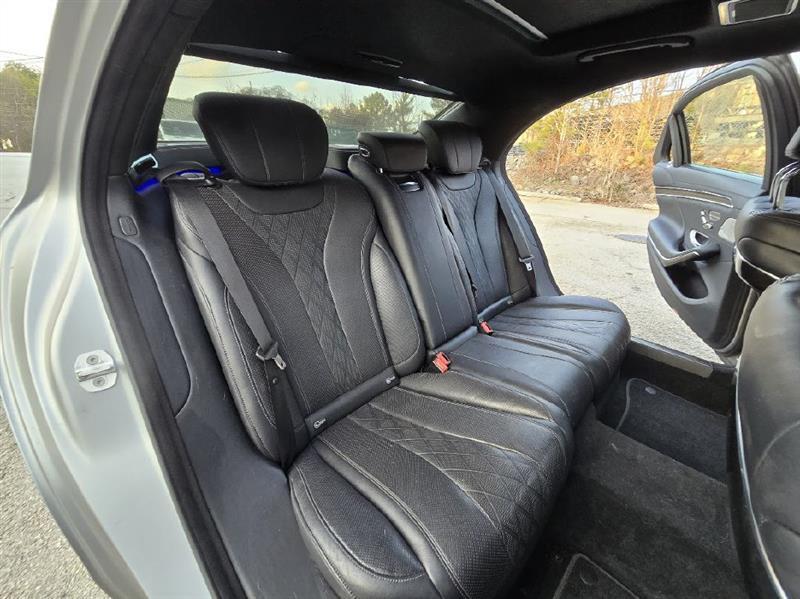 Mercedes-Benz S-Class S550 2015