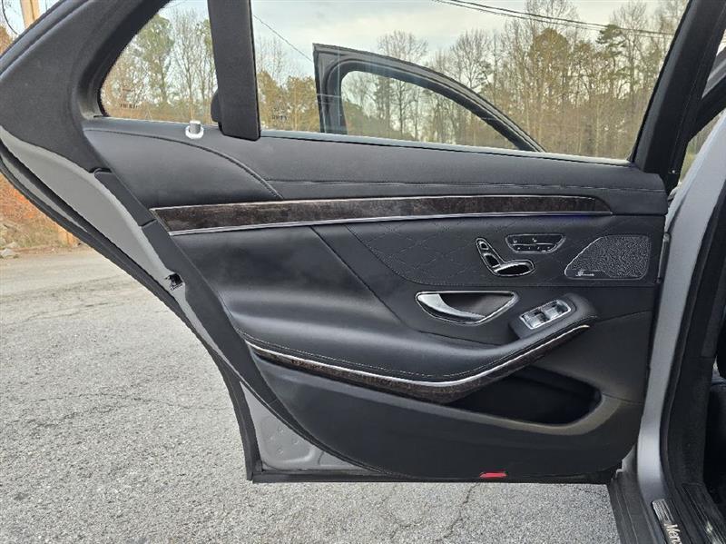 Mercedes-Benz S-Class S550 2015