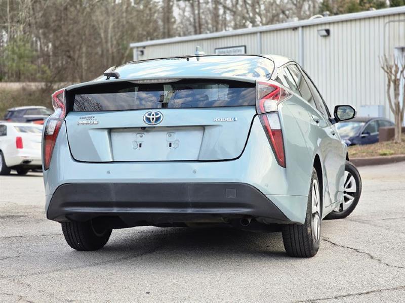 Toyota Prius Two 2017