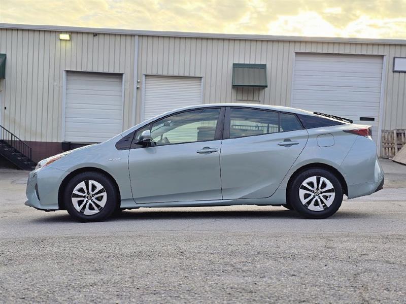 Toyota Prius Two 2017