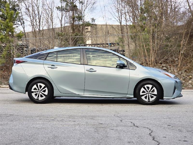 Toyota Prius Two 2017