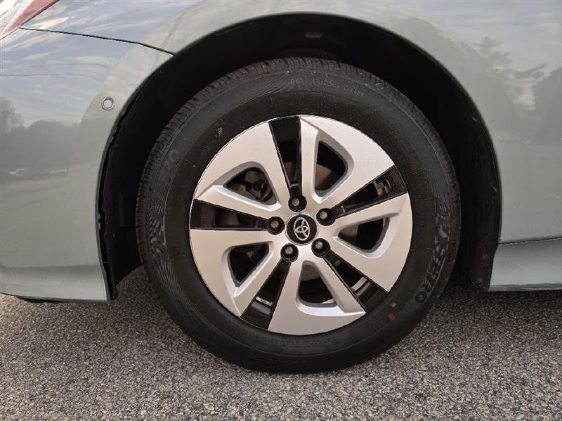 Toyota Prius Two 2017