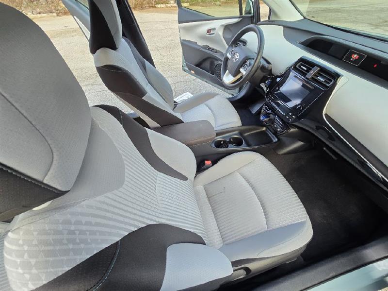 Toyota Prius Two 2017