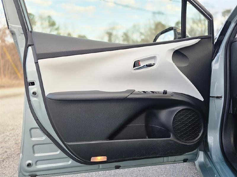 Toyota Prius Two 2017