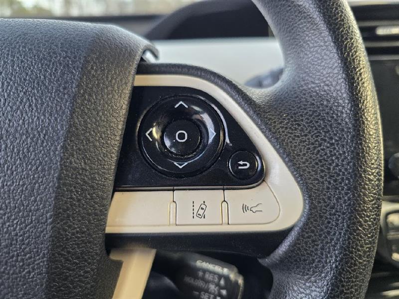 Toyota Prius Two 2017