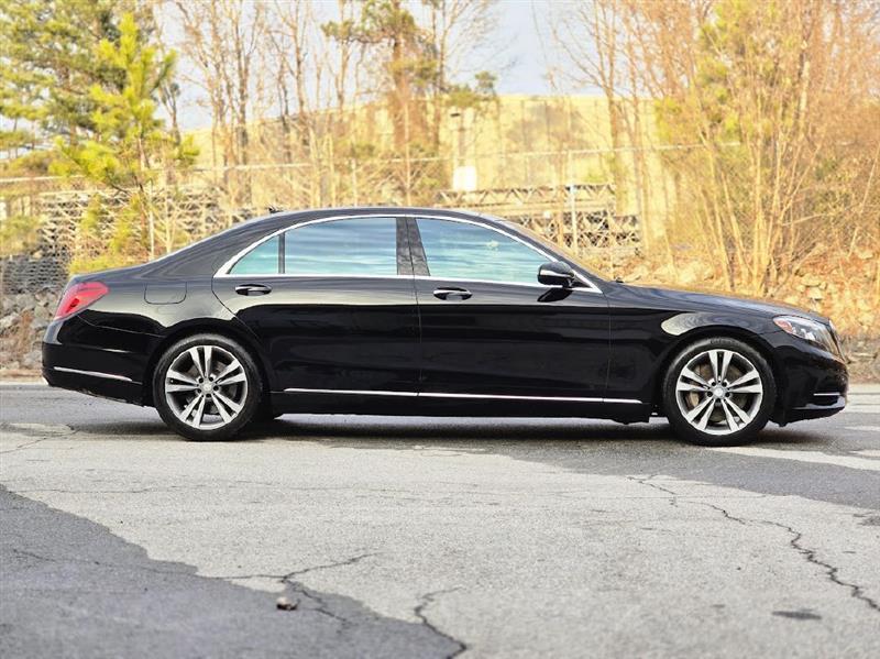 Mercedes-Benz S-Class S550 2015