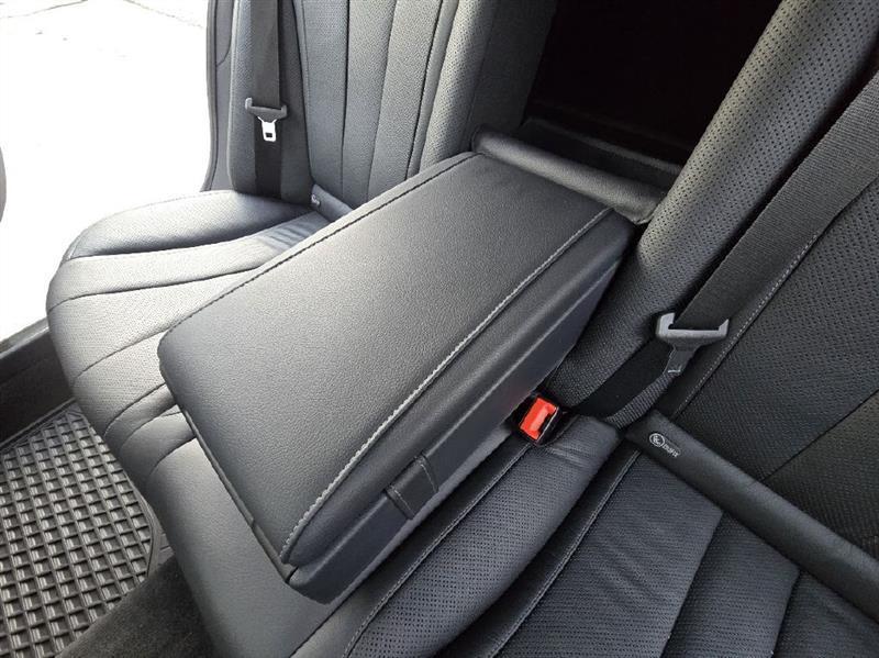 Mercedes-Benz S-Class S550 2015