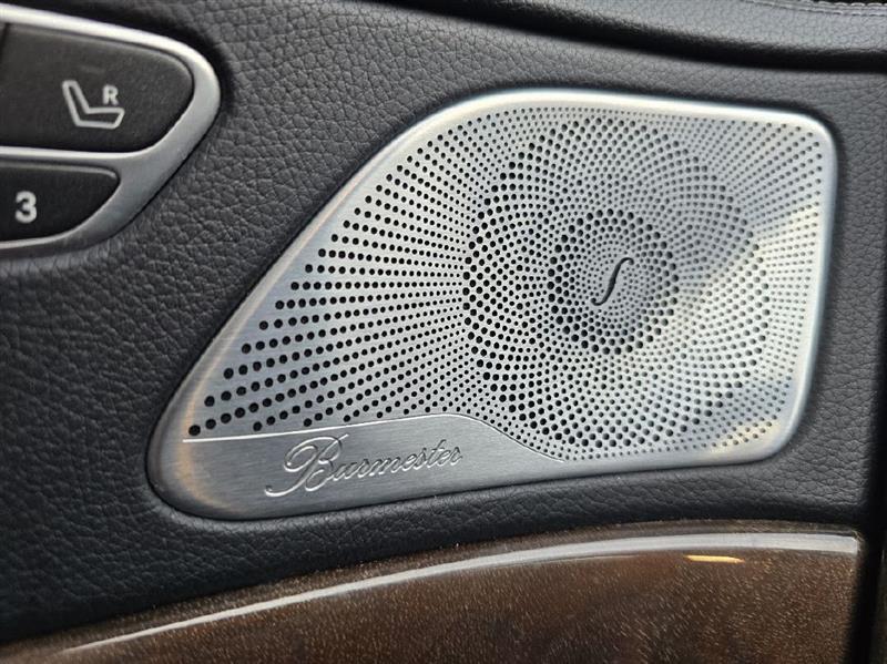 Mercedes-Benz S-Class S550 2015