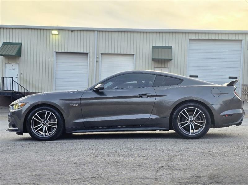 Ford Mustang GT Premium Coupe 2017