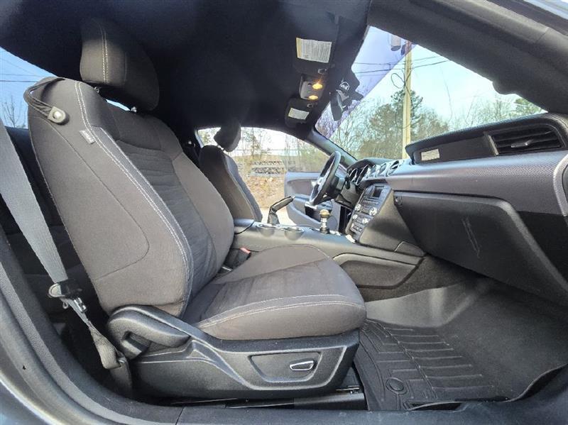 Ford Mustang GT Premium Coupe 2017