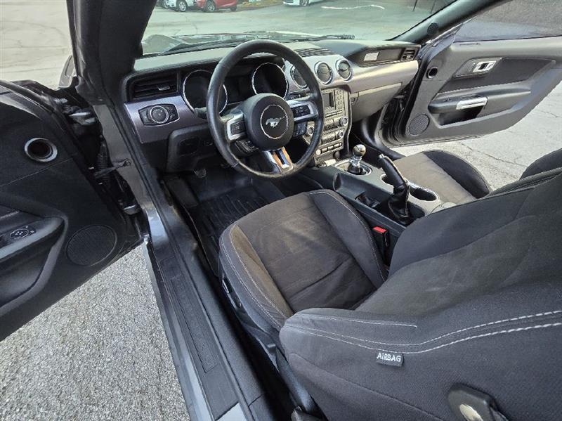 Ford Mustang GT Premium Coupe 2017