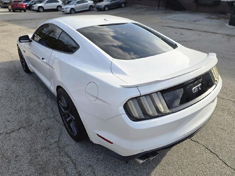 Ford Mustang GT Premium Coupe 2017