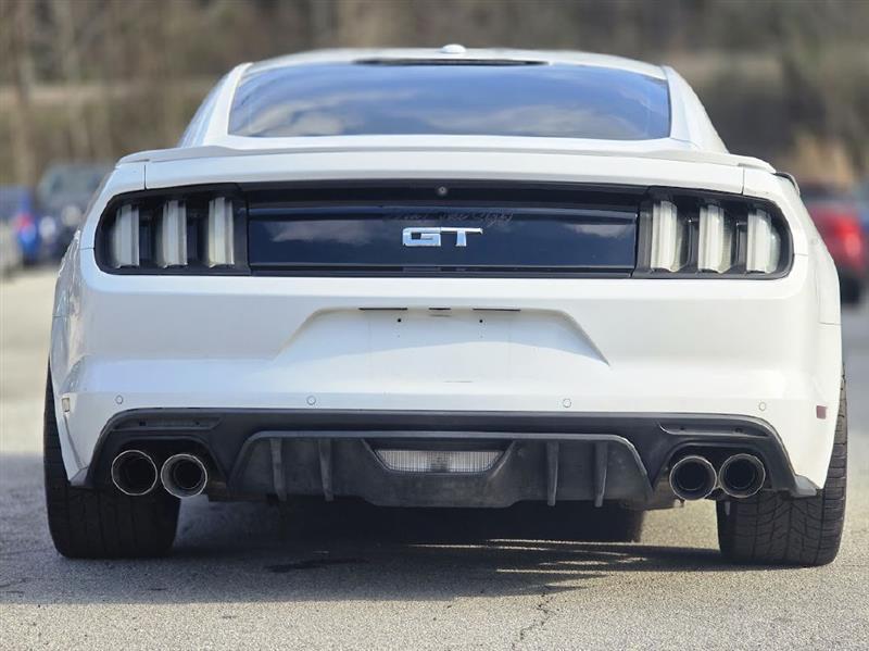 Ford Mustang GT Premium Coupe 2017