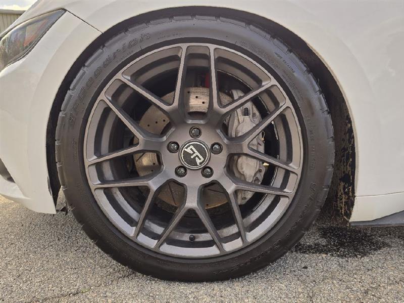 Ford Mustang GT Premium Coupe 2017