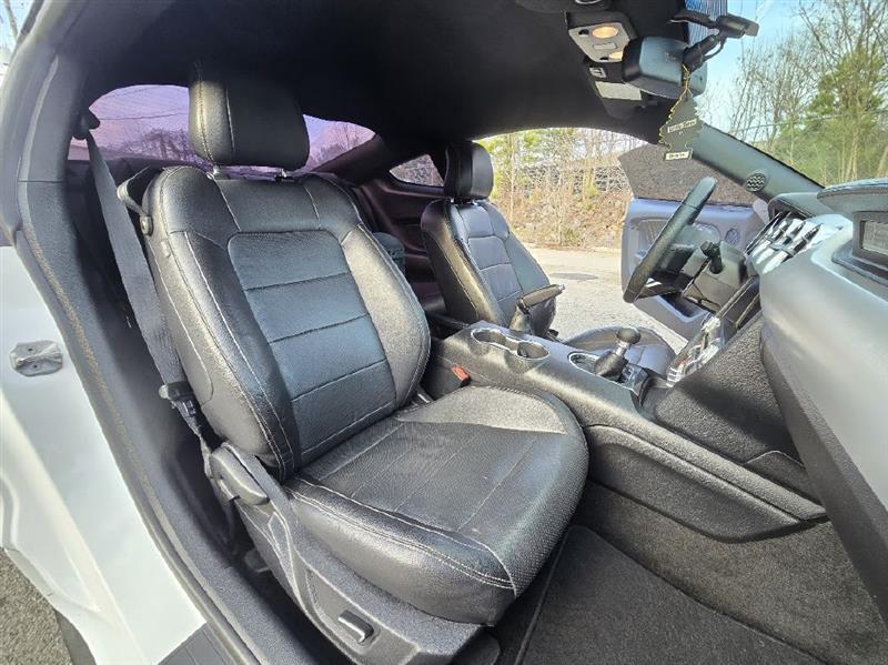 Ford Mustang GT Premium Coupe 2017