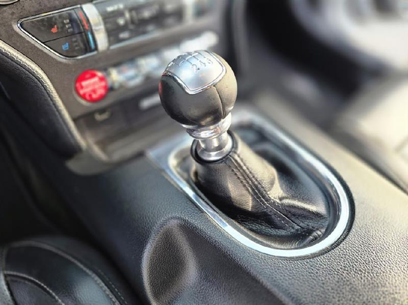 Ford Mustang GT Premium Coupe 2017