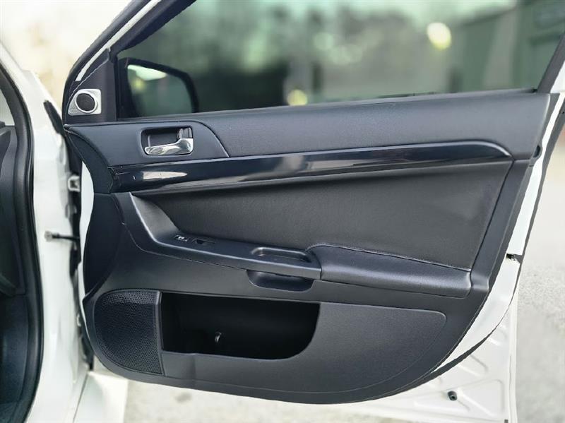 Mitsubishi Lancer Evolution GSR 2013