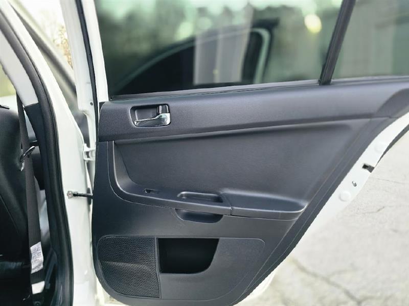 Mitsubishi Lancer Evolution GSR 2013