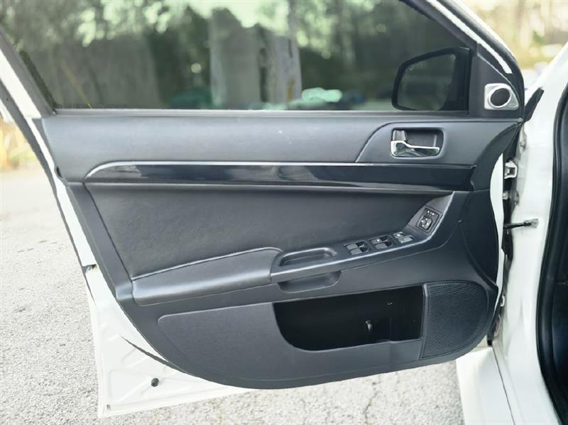 Mitsubishi Lancer Evolution GSR 2013