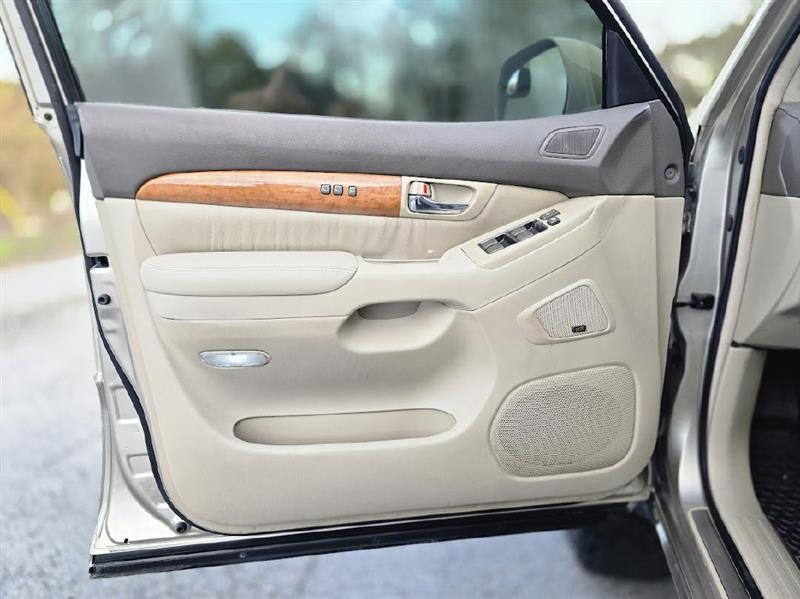 Lexus GX 470 Sport Utility 2005