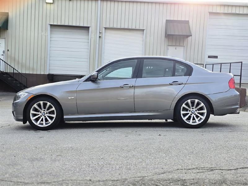 BMW 3-Series 328i SA 2011