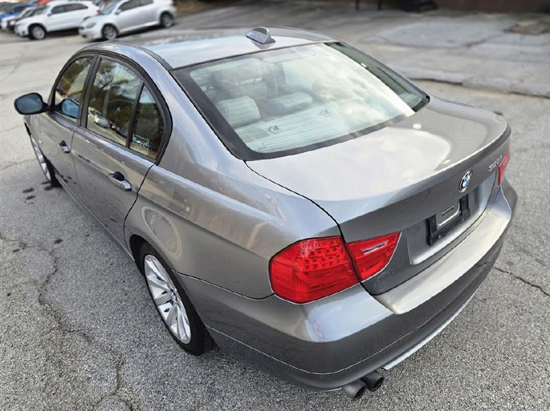 BMW 3-Series 328i SA 2011