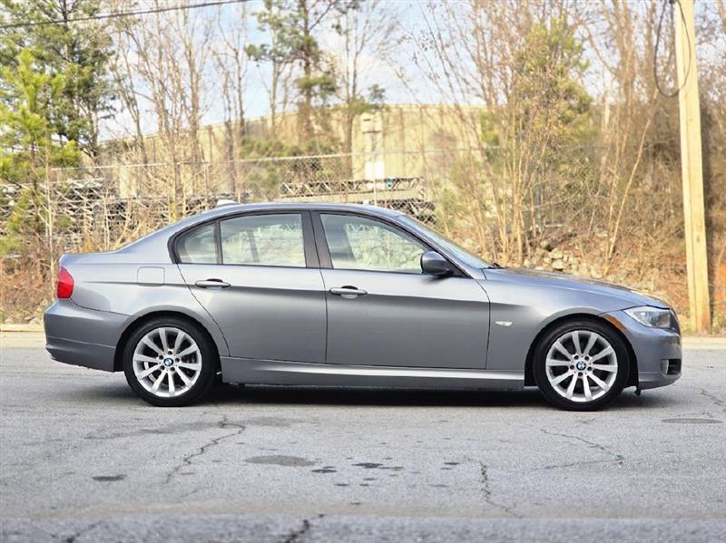 BMW 3-Series 328i SA 2011