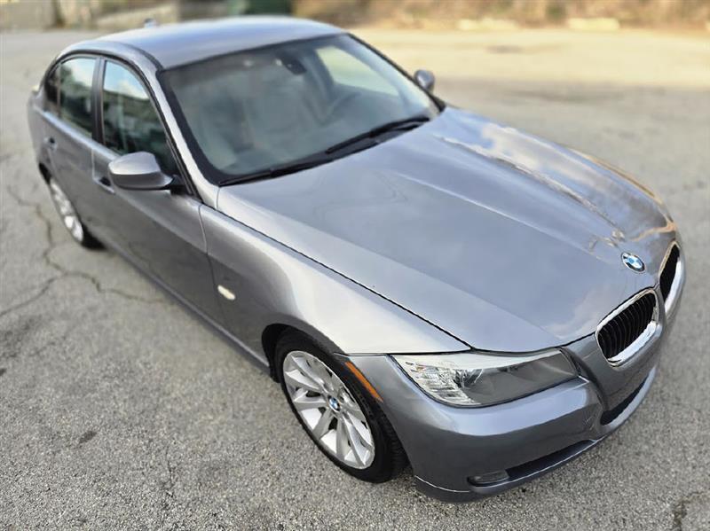 BMW 3-Series 328i SA 2011