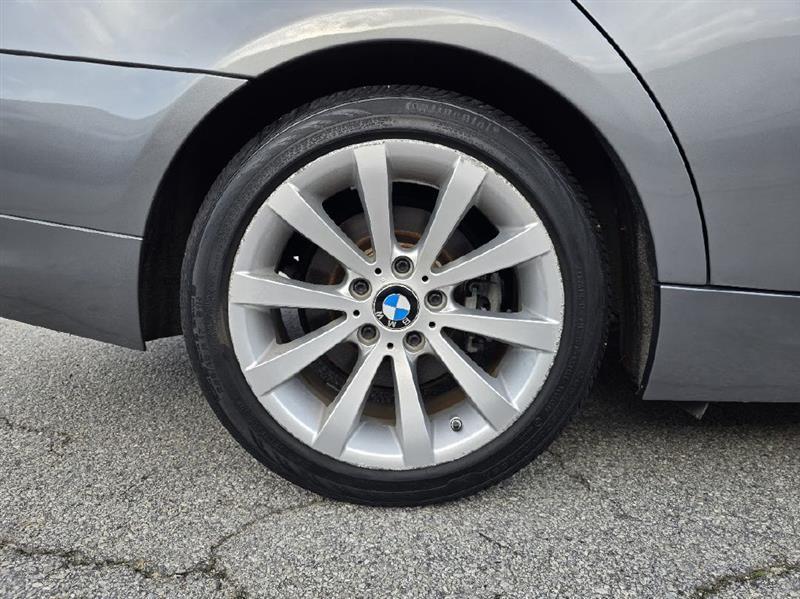 BMW 3-Series 328i SA 2011