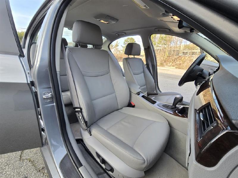 BMW 3-Series 328i SA 2011