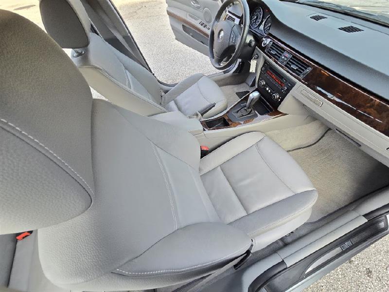 BMW 3-Series 328i SA 2011