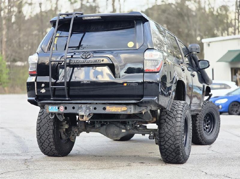 Toyota 4Runner SR5 4WD 2020