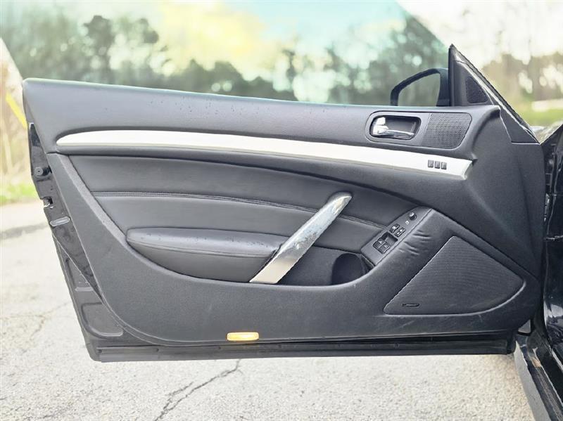 Infiniti G37 Base 2008